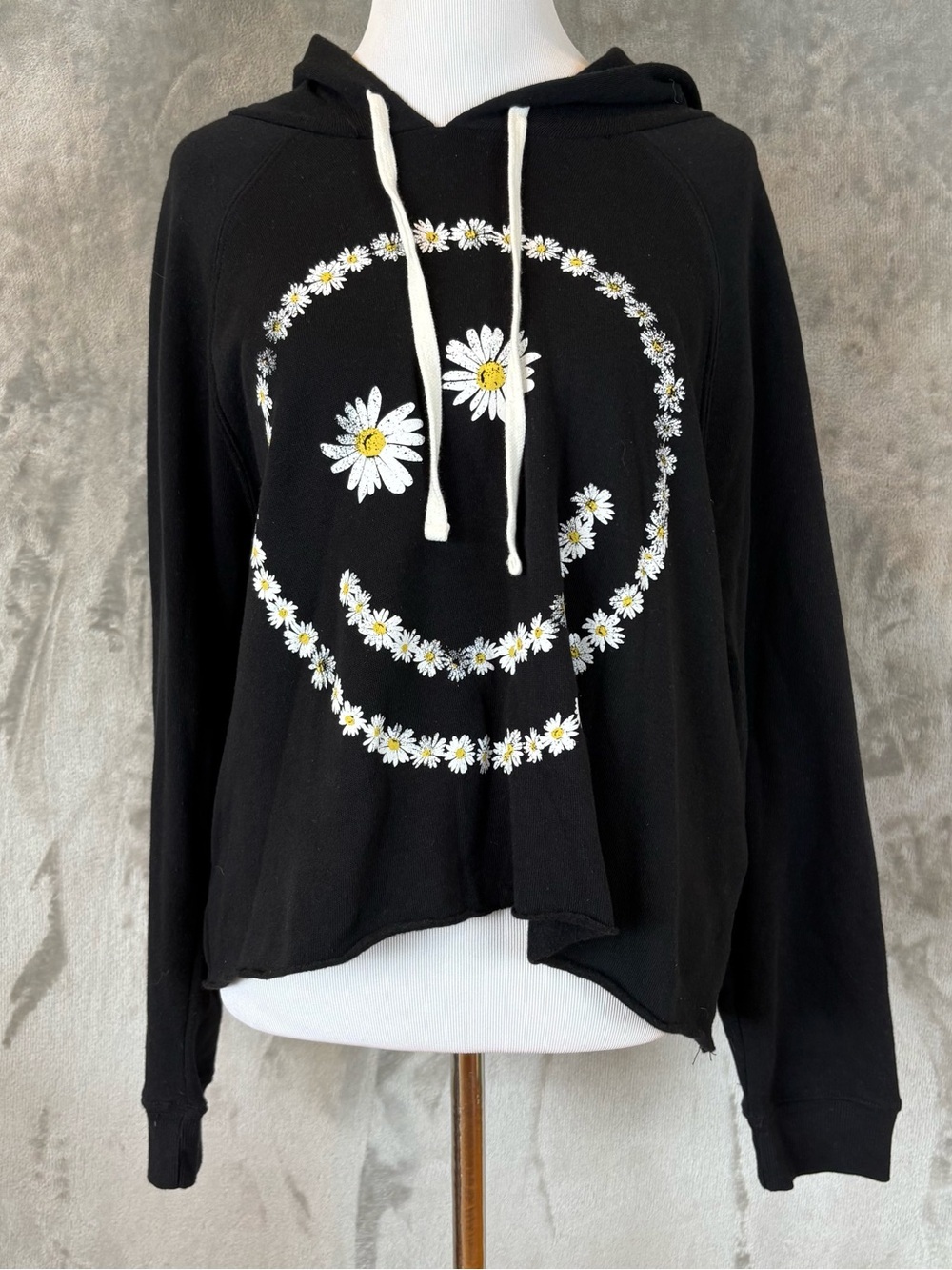 Black Daisy Smile Hoodie Wmn’s XL Sweatshirt